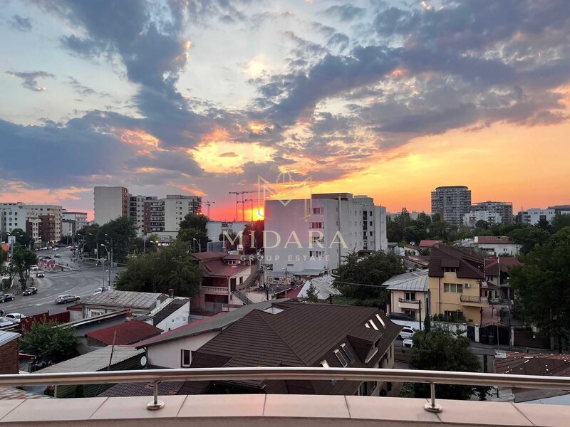 Apartament 2 camere  68 mp  Terasa 22 mp  Etaj 4